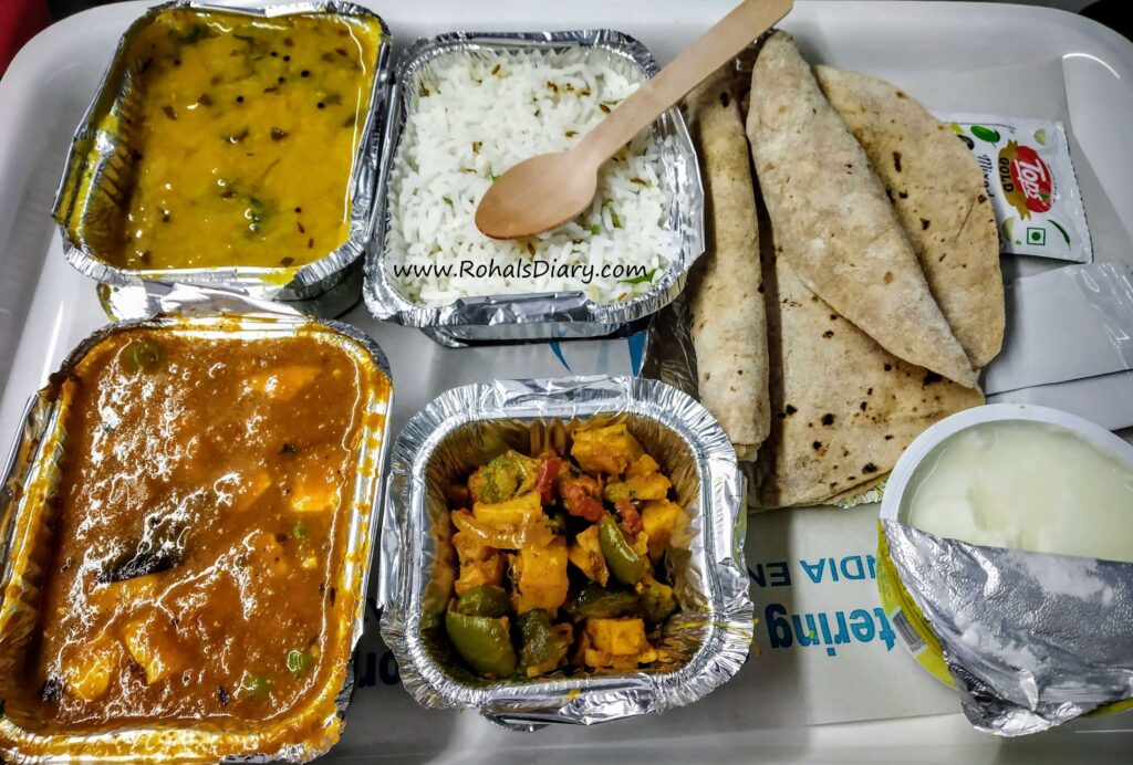 Food in Mumbai Ahmedabad Shatabdi express